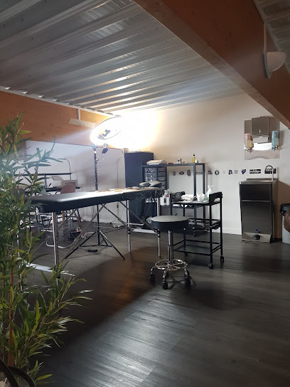 Out 14 Tattoo, Tatoueur à Carrières-sous-Poissy
