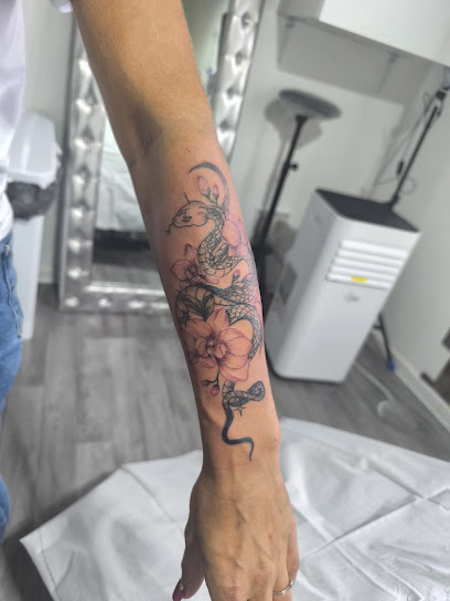 Tattooshop's18, Tatoueur à Bourges