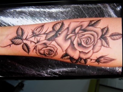 Flo Tatouage Studio, Tatoueur à Scorbé-Clairvaux