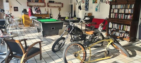 Needle Palace, Tatoueur à Montendre