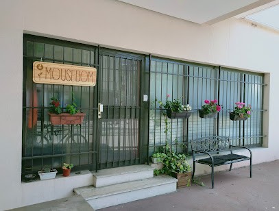 MouseDom Anna Bravo, Tatoueur à Paris 19